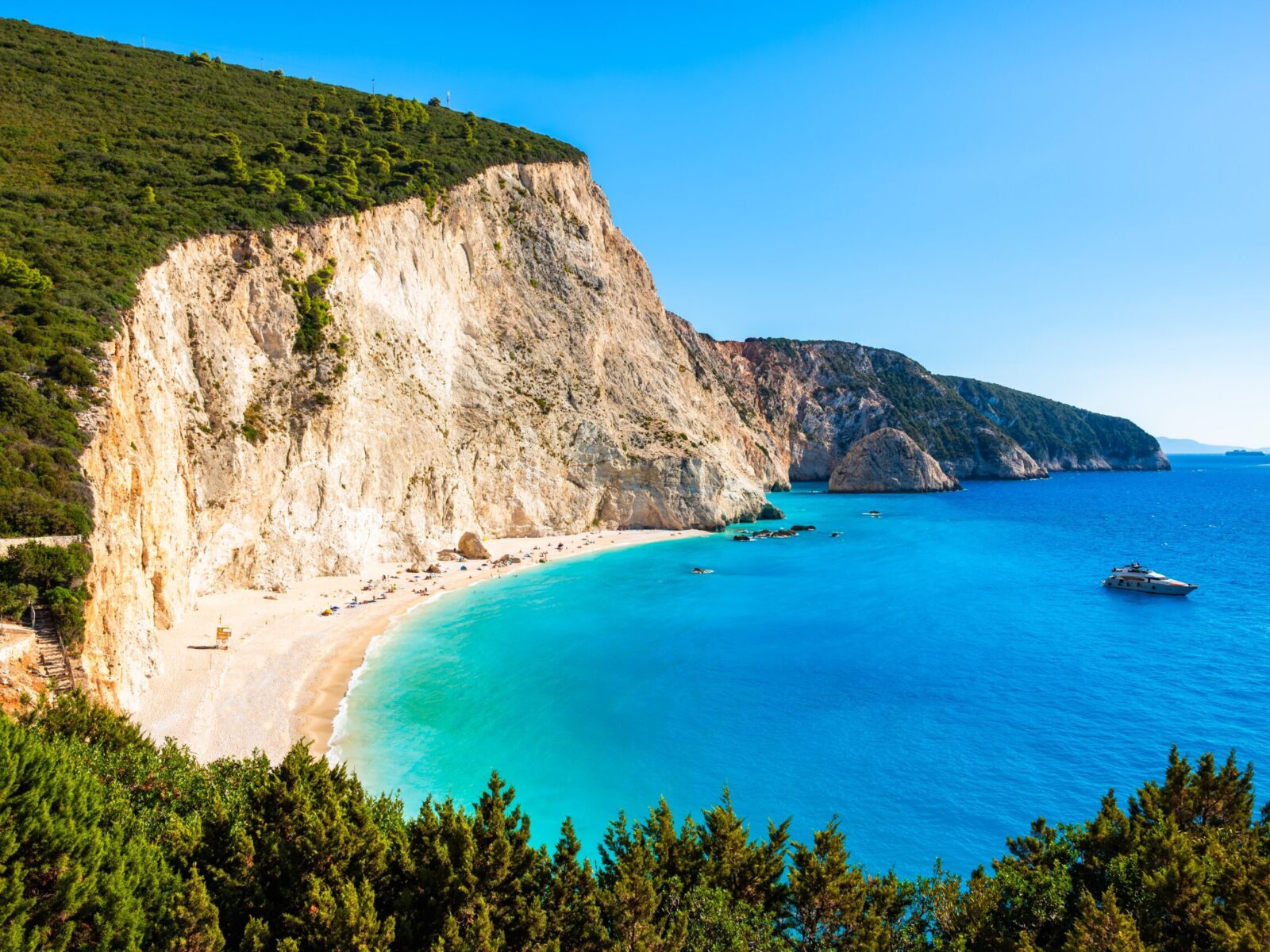 Amazing,Porto,Katsiki,Beach,With,White,Rock,Cliffs,And,Blue